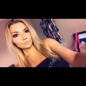 Meet your Posher, Brooke